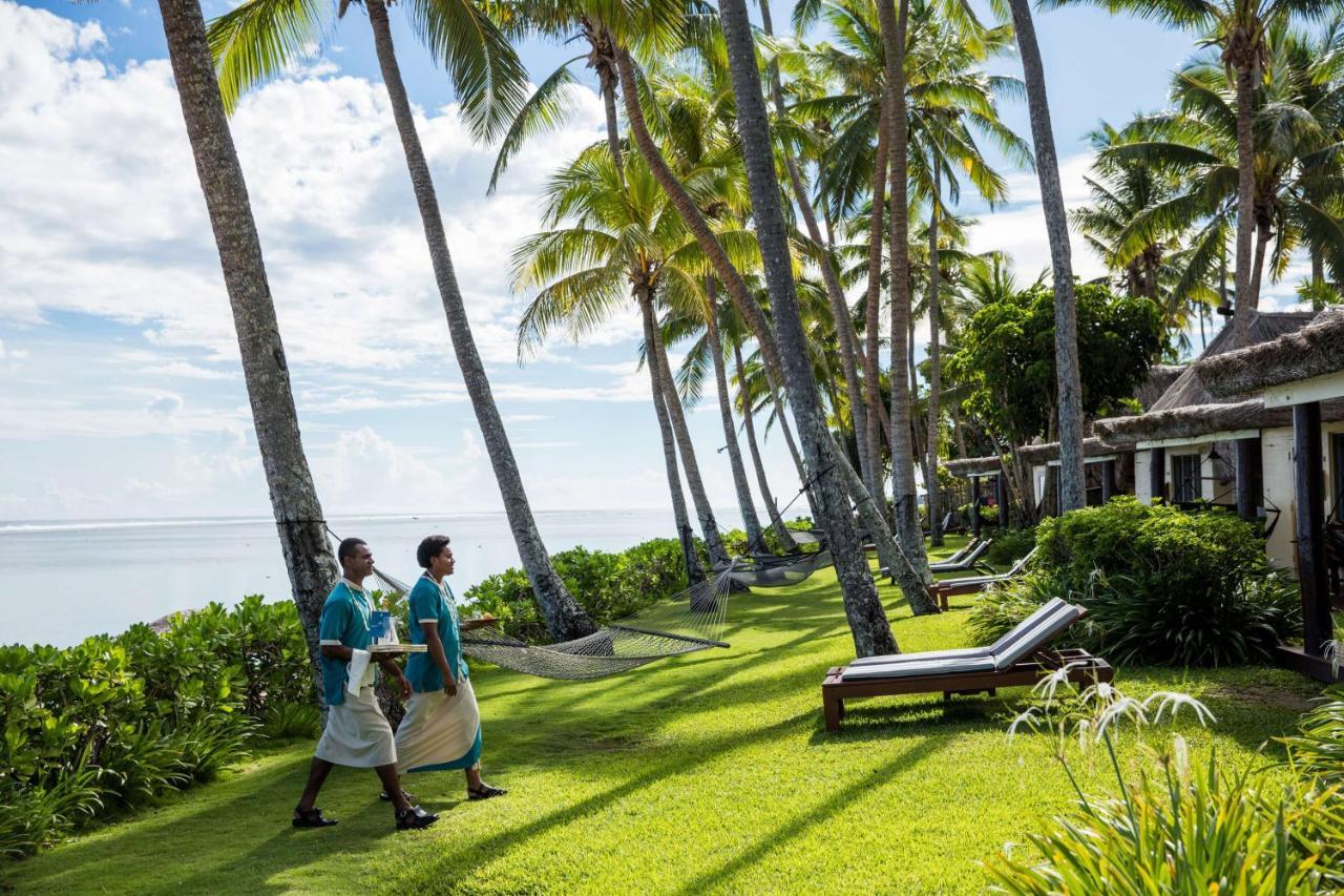 Outrigger Fiji Beach Resort Korotogo Exterior photo The resort's beachfront