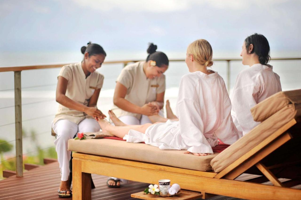 Outrigger Fiji Beach Resort Korotogo Exterior photo Spa treatment